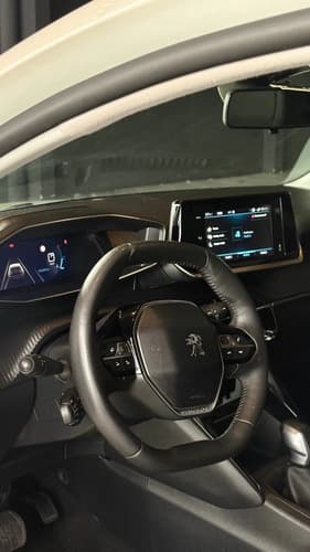 Peugeot 208 Griffe 1.6 Flex 16v 5p Mec. 2021