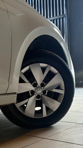 Volkswagen Polo Mec 1.0 Flex 2023