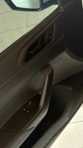 Volkswagen Polo Mec 1.0 Flex 2023